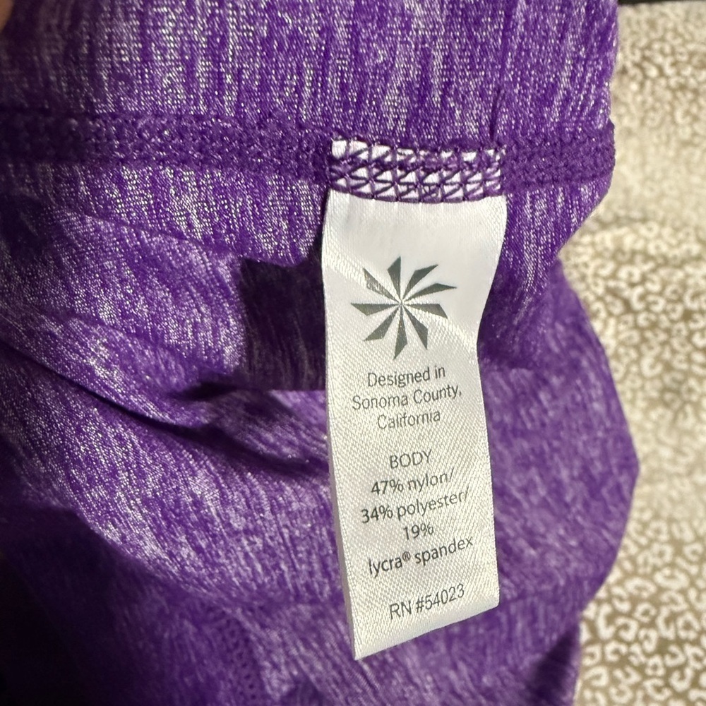 Athleta Deep Purple Women's cropped capri leggins size L - Picture 4 of 5